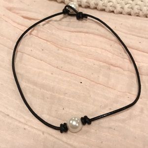 Pearl choker
